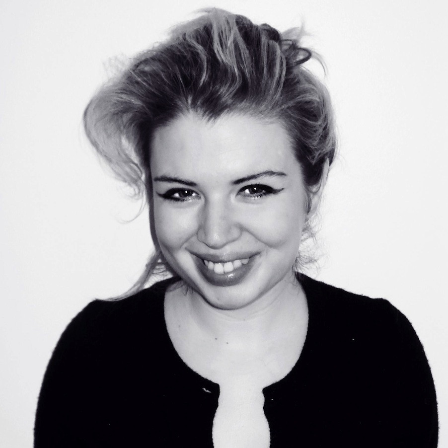 Zoë Howe
