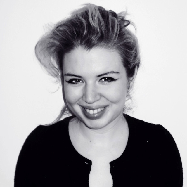 Zoë Howe